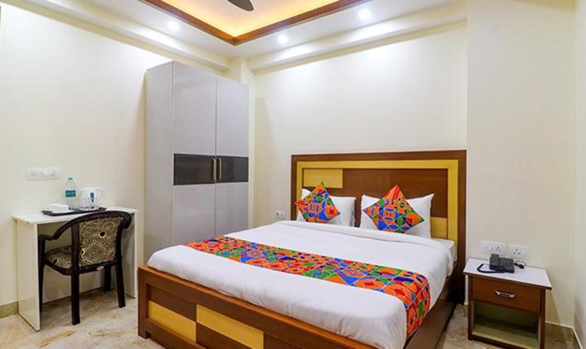 Fabhotel Star Corporate Suite Gurgaon Exterior photo